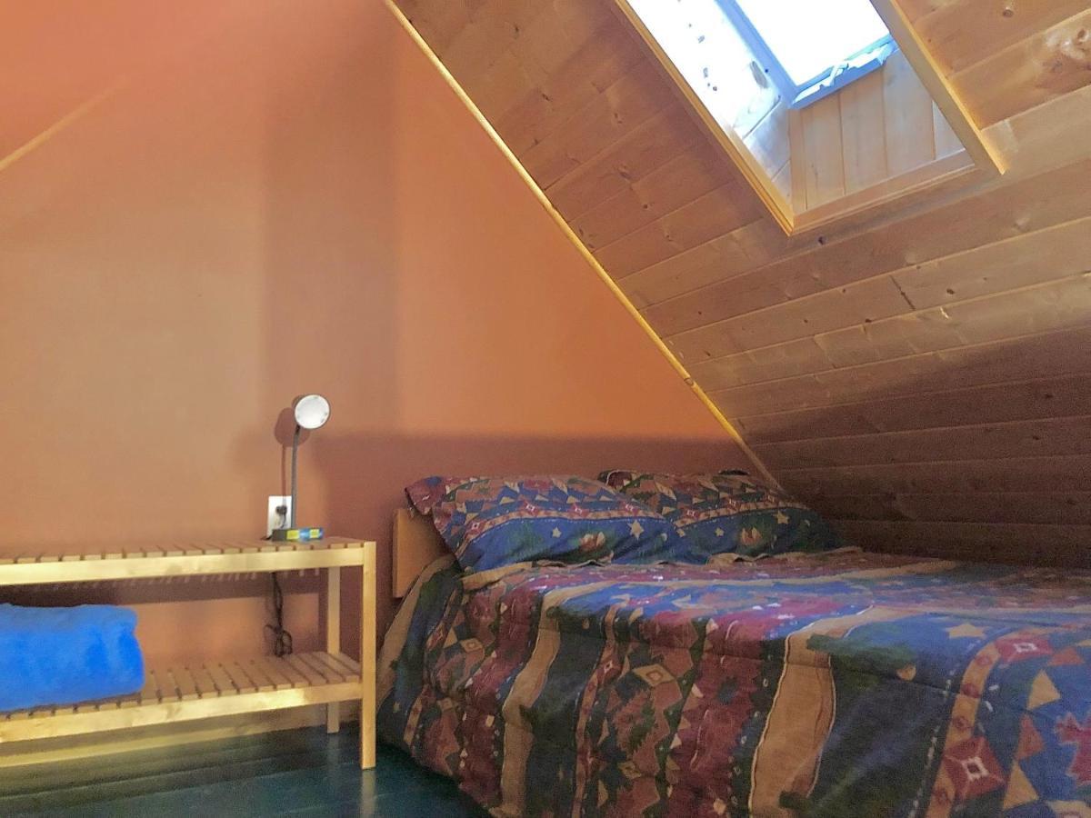 Camels Hump Guest Ranch Lumby Екстериор снимка